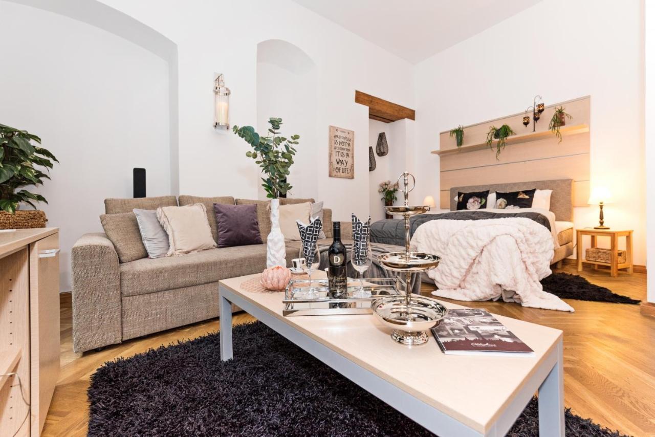 Oldhouse Apartments - Tallinn Old Town Экстерьер фото
