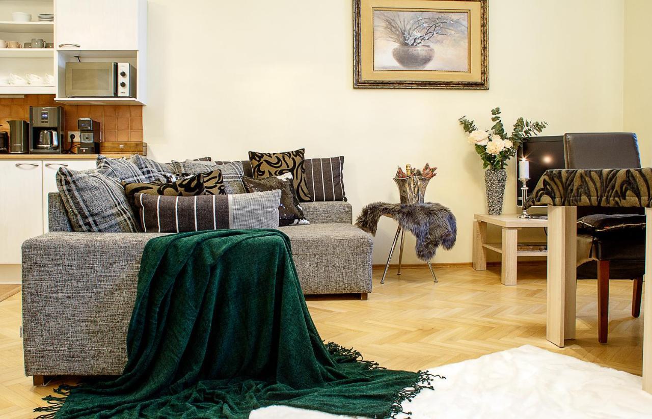 Oldhouse Apartments - Tallinn Old Town Экстерьер фото